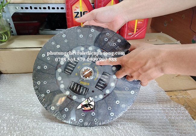 lá côn chevrolet colorado đảm bảo sự an toàn cao lá côn chevrolet colorado đảm bảo sự an toàn cao