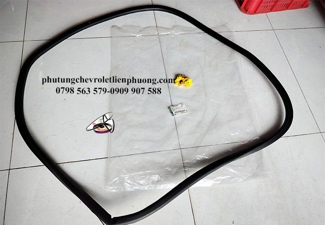 gioăng khung cửa sau cruze với chất liệu cao su cao cấp gioăng khung cửa sau cruze với chất liệu cao su cao cấp
