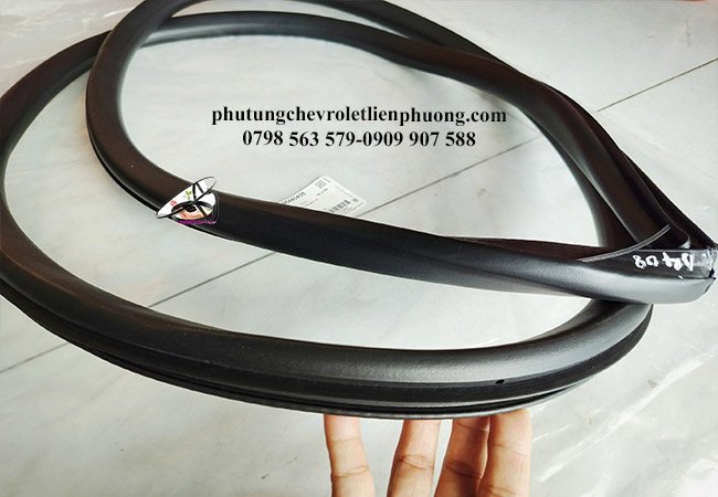 gioăng khung cửa sau cruze giữ kín cửa hiệu quả gioăng khung cửa sau cruze giữ kín cửa hiệu quả