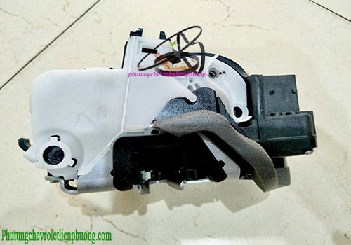 Cơ cấu khóa cửa trước phải xe Chevrolet Orlando Cơ cấu khóa cửa trước xe Chevrolet Orlando chính hãng