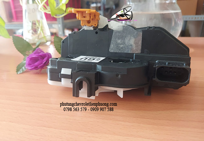 cơ cáu khóa cửa sau phải cruze cơ cáu khóa cửa sau phải cruze