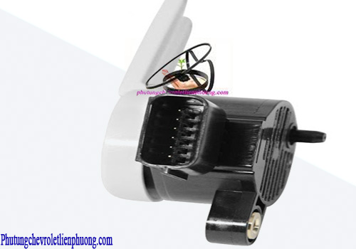 Cảm biến vị trí chân phanh xe Captiva C140 Hình ảnh vị trí giắc cắm cảm biến vị trí chân phanh xe Captiva C140