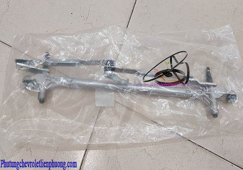 Thanh giằng gạt mưa trước xe Captiva Cần thay thế kịp thời khi thanh giằng gạt mưa trước Captiva bị hư hỏng