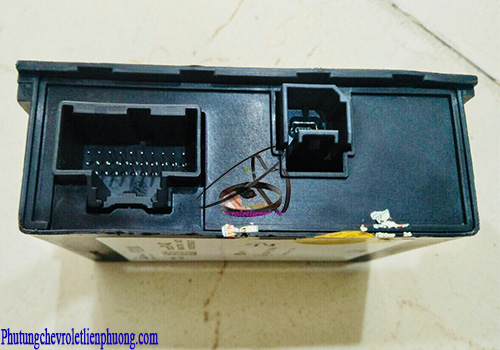 Module giao diện màn hình xe Chevrolet Cruze chính hãng Chi tiết điểm kết nối của hộp Module