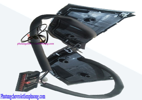 Công tắc điều khiển vô lăng xe Chevrolet Colorado Chi tiếc dây điện và đầu giắc cắm của công tắc vô lăng