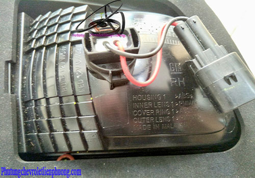 Đèn hậu Led phía trong bên phụ xe Chevrolet traiblazer Mặt sau đèn hậu Led xe Traiblazer chính hãng