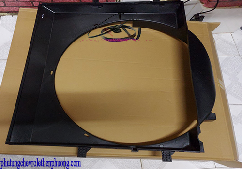 Lồng quạt gió động cơ xe Colorado Lồng quạt gió động cơ Colorado được làm bằng chất liệu nhựa