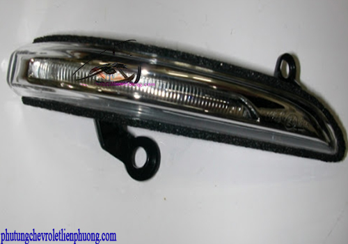 Đèn xi nhan trên gương chiếu hậu xe Vinfast Fadil Đèn xi nhan trên gương chiếu hậu xe Vinfast Fadil