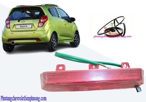 Đèn phanh trên cao xe Spark M300 chính hãng Đèn phanh trên cao xe Spark M300 nằm ở phần đuôi gió của xe