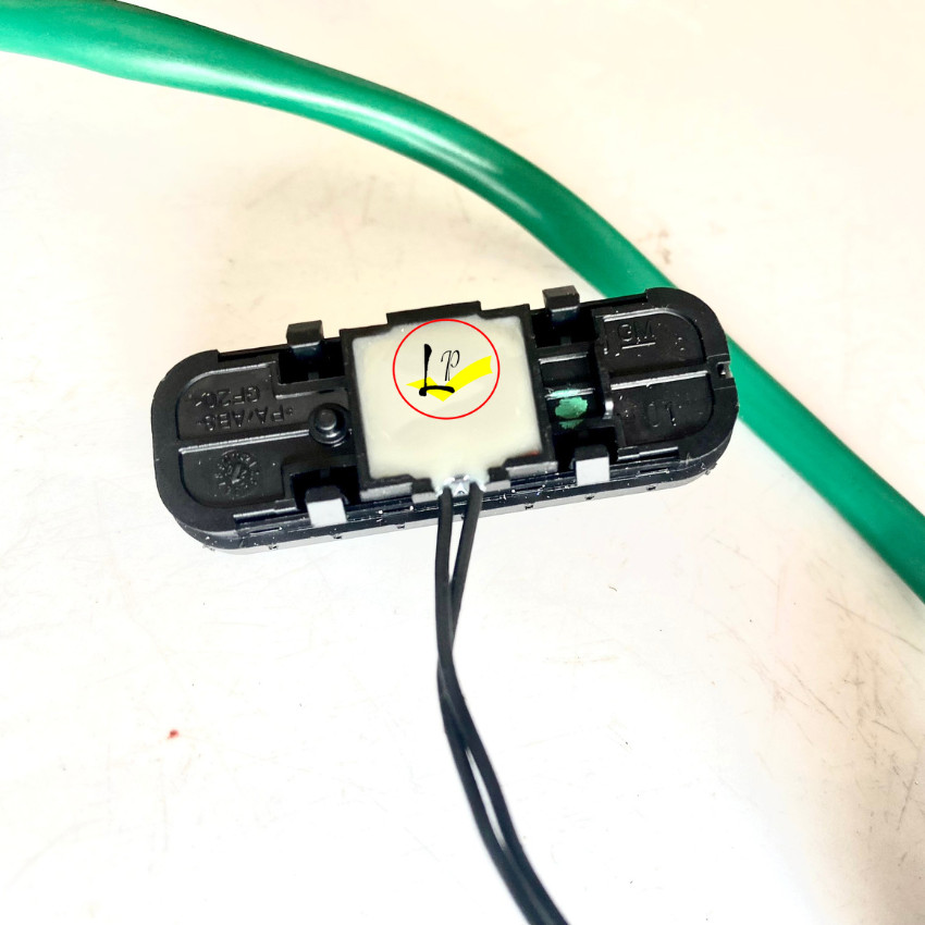 đèn soi biển số cruze đèn soi biển số cruze