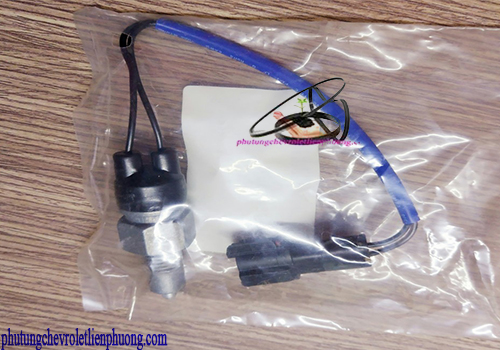 Công tắc đèn lùi xe Matiz Spark Chi tiết đầu giắc cắm công tắc đèn lùi xe Matiz Spark chính hãng