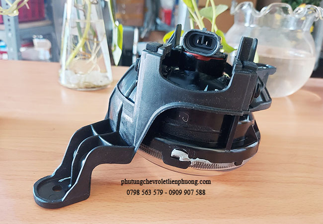 đèn gầm xe spark m300 đèn gầm xe spark m300