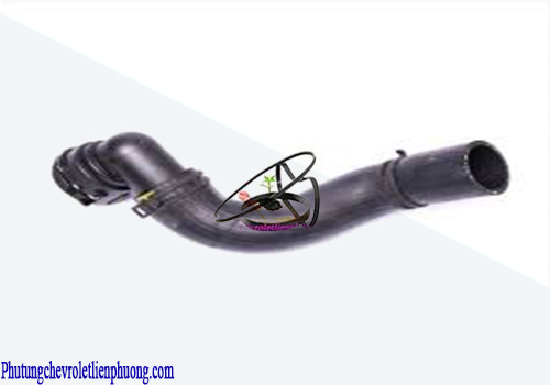 ống nước dưới của xe Chevrolet Cruze Chi tiết hình ảnh ống nước dưới của xe Cruze