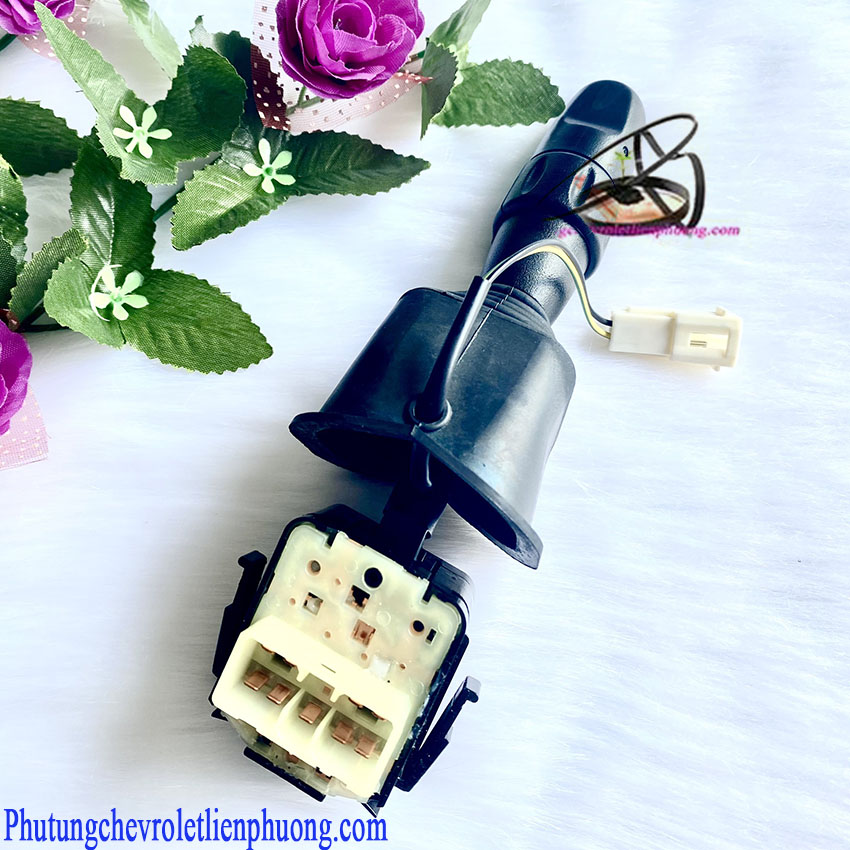 Công tắc gạt mưa xe Chevrolet Aveo chính hãng Chi tiếc giắc cắm của công tắc gạt mưa xe Aveo/Gentra