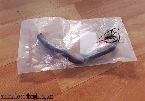 ống nước từ cổ hút đến thân bướm ga xe Chevrolet Captiva Hình ảnh ống nước từ cổ hút đến thân bướm ga xe Chevrolet Captiva