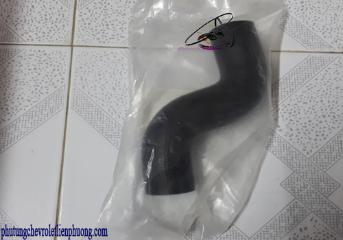 Ống nước từ ống chia đến bơm xe Chevrolet Captiva   Ống nước từ ống chia đến bơm xe Chevrolet Captiva
