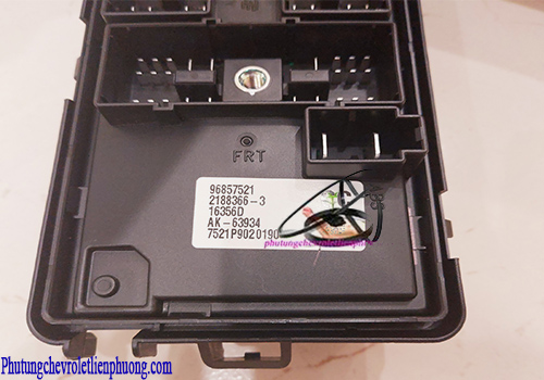 Hộp cầu chì xe Spark M200 Hộp cầu chi xe Spark M200 chính hãng