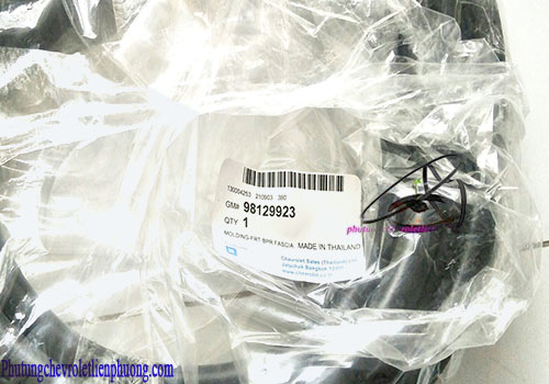 Ron khung cửa trước xe Chevrolet Colorado/Traiblazer Tem mác và mã số chính hãng của ron khung cửa trước Colorado