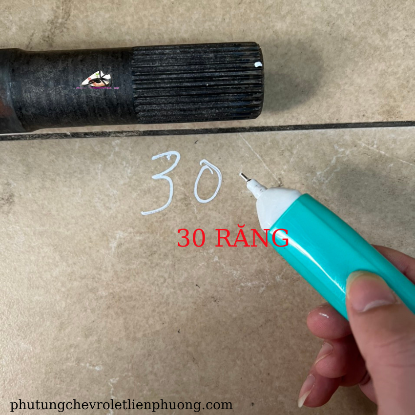 cây láp sau phải xe colorado cây láp sau phải xe colorado