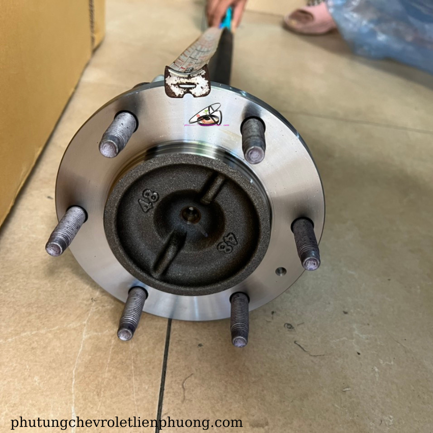 cây láp sau phải xe colorado cây láp sau phải xe colorado