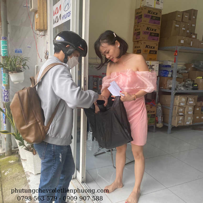 chắn bùn gầm giữa xe spark m300 chắn bùn gầm giữa xe spark m300