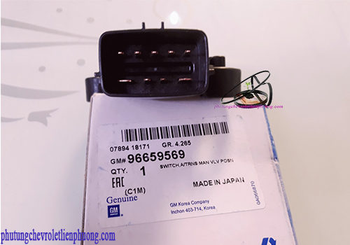 Chi tiết công tắc báo phanh tay xe Chevrolet Spark M200 Chi tiết công tắc báo phanh tay xe Chevrolet Spark M200