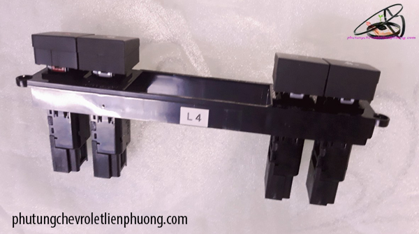 cụm công tắc hazard xe captiva cụm công tắc hazard xe captiva