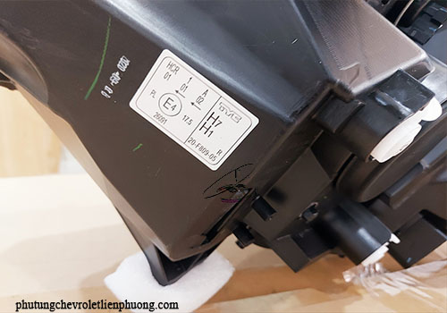 đèn pha xe colorado không led đèn pha xe colorado không led