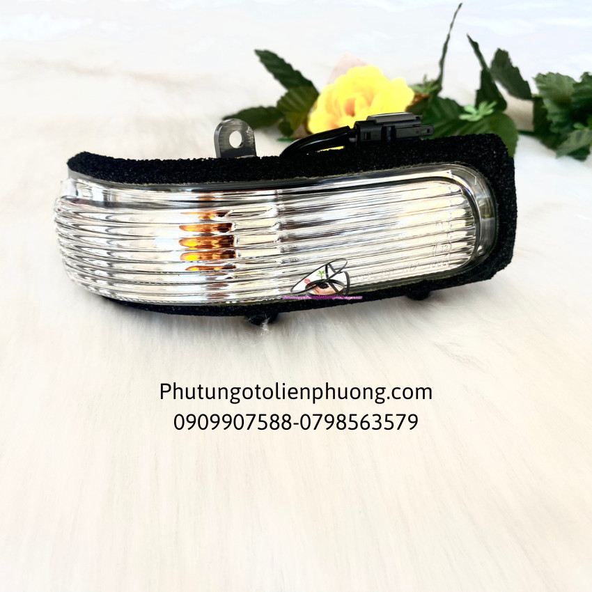đèn xi nhan trên gương camry đèn xi nhan trên gương camry