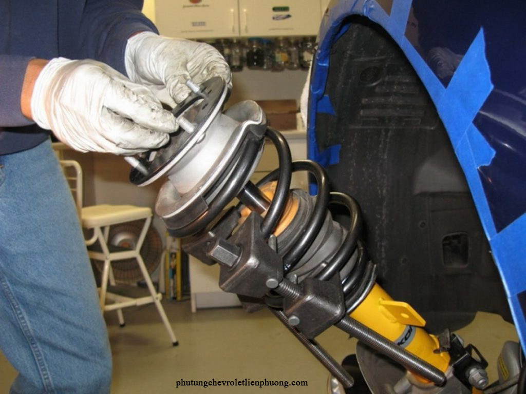 sửa giảm xóc ô tô sửa giảm xóc ô tô