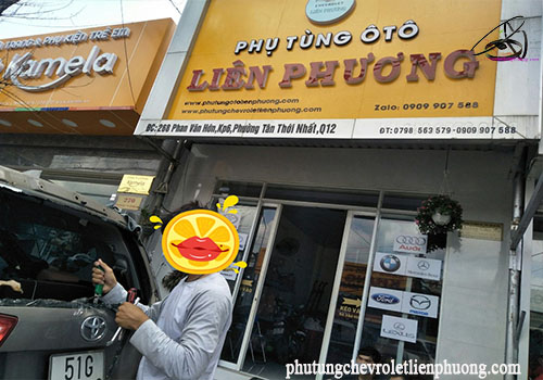 kính chắn gió ô tô kính chắn gió ô tô