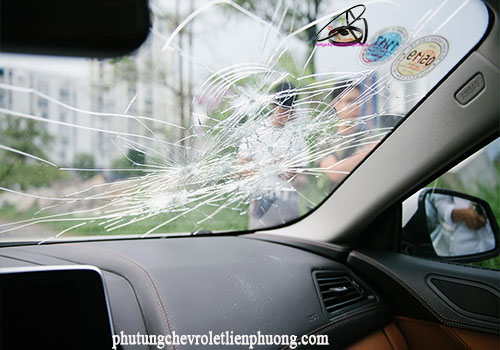 kính chắn gió ô tô kính chắn gió ô tô