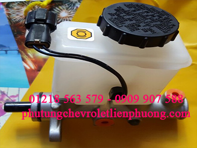 Xy lanh tổng phanh và bình dầu xe Magmus 2.5 Xy lanh tổng phanh và bình dầu xe Magmus 2.5