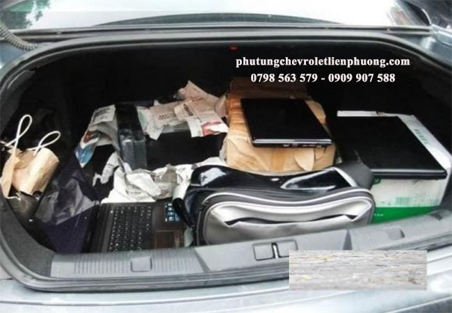 ốp cốp sau xe colorado giúp bảo vệ vật dụng ốp cốp sau xe colorado giúp bảo vệ vật dụng