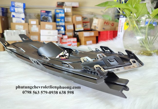 ốp đèn gầm xe chevrolet cruze cần thay sau thời gian sử dụng ốp đèn gầm xe chevrolet cruze cần thay sau thời gian sử dụng