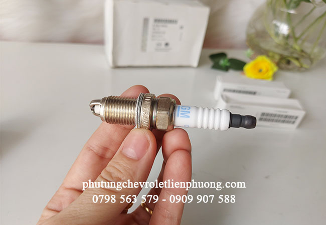 thông số gm trên thân phụ tùng bugi captiva được khắc rõ thông số gm trên thân phụ tùng bugi captiva được khắc rõ