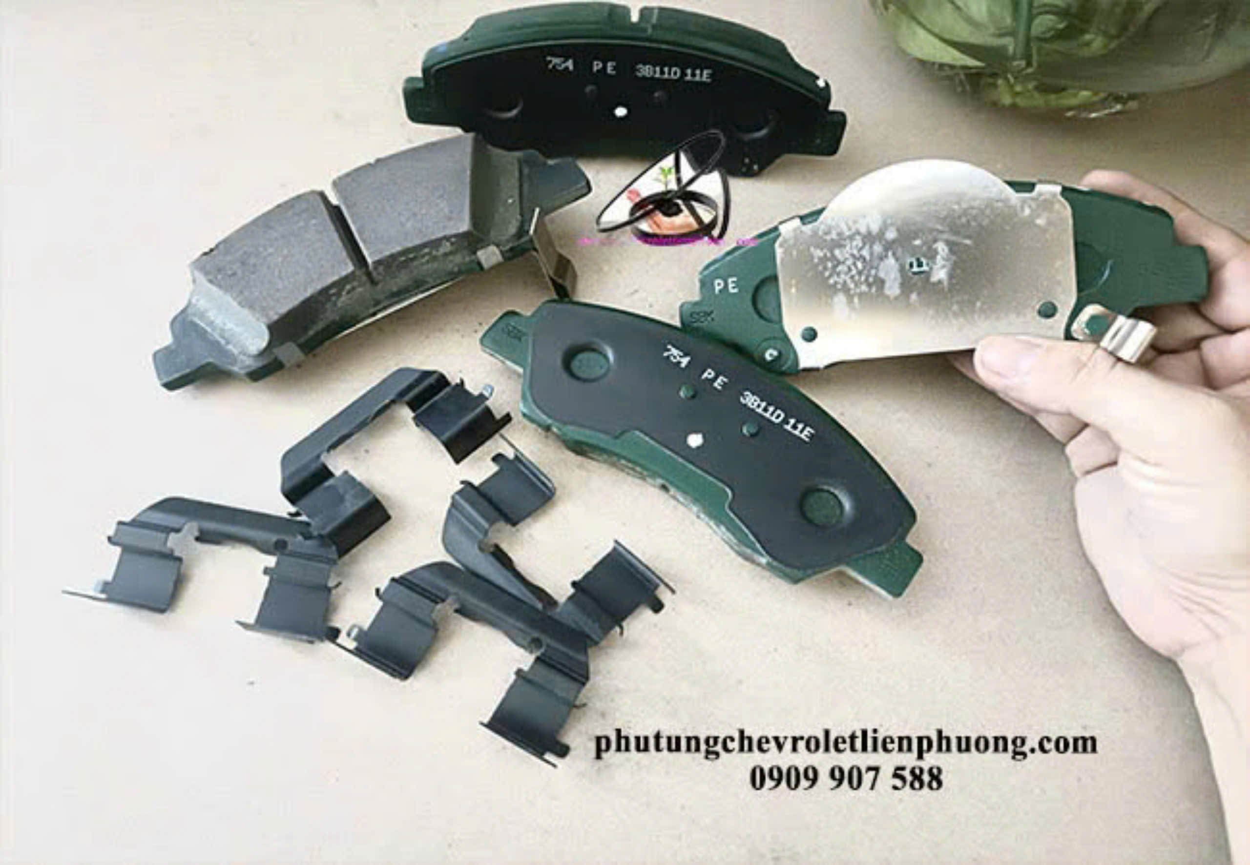 Các bộ phận như má phanh sẽ nhanh chóng bị mài mòn, khiến phanh hoạt động kém hiệu quả. Các bộ phận như má phanh sẽ nhanh chóng bị mài mòn, khiến phanh hoạt động kém hiệu quả.