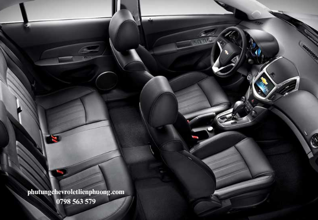 Kiểm tra phụ tùng xe trước dịp Tết là bước cực kỳ quan trọng để đảm bảo xe hoạt động an toàn và ổn định Kiểm tra phụ tùng xe trước dịp Tết là bước cực kỳ quan trọng để đảm bảo xe hoạt động an toàn và ổn định