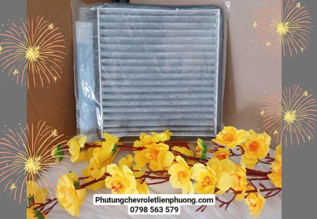 Thay thế bộ lọc gió định kỳ để đảm bảo luồng không khí sạch sẽ vào cabin. Thay thế bộ lọc gió định kỳ để đảm bảo luồng không khí sạch sẽ vào cabin.