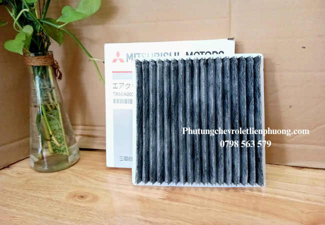 Lọc điều hòa ô tô không chỉ giữ lại bụi mịn PM2.5 mà còn hấp thụ khí độc và mùi Lọc điều hòa ô tô không chỉ giữ lại bụi mịn PM2.5 mà còn hấp thụ khí độc và mùi