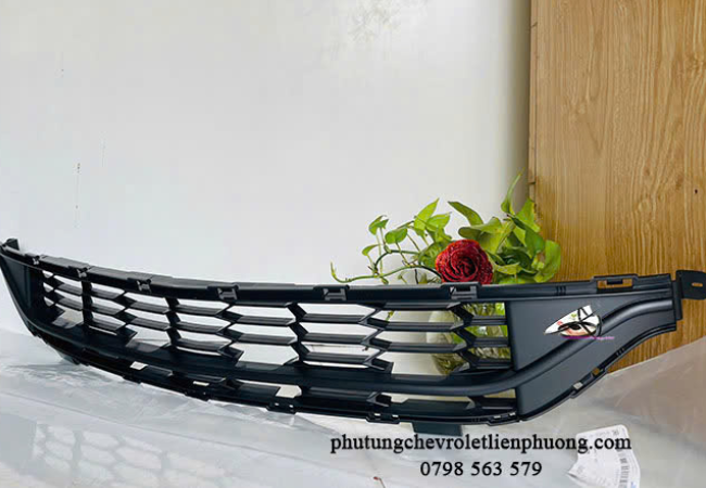 mặt ca lăng lưới cản những bộ phận hay hư hỏng trên xe mặt ca lăng lưới cản những bộ phận hay hư hỏng trên xe