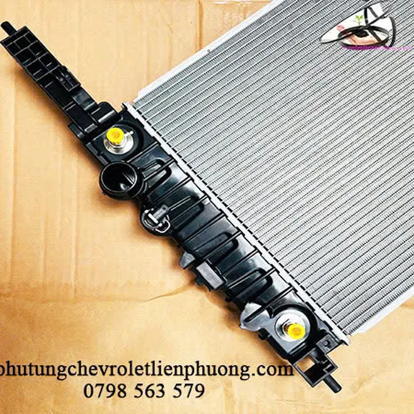Mua ngay Két nước chevrolet trax chính hãng GM mã 95298556