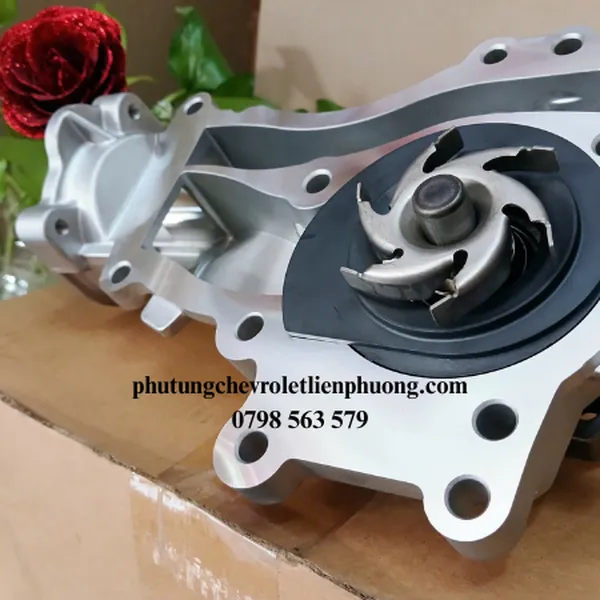 Bơm nước động cơ Chevrolet Trax chính hãng GM 95531269