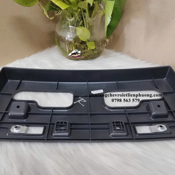 Giá cài biển số trước Chevrolet Captiva C140 chính hãng chất lượng
