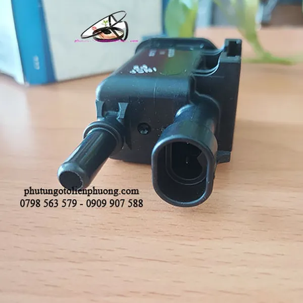 Van chân không xe spark m300