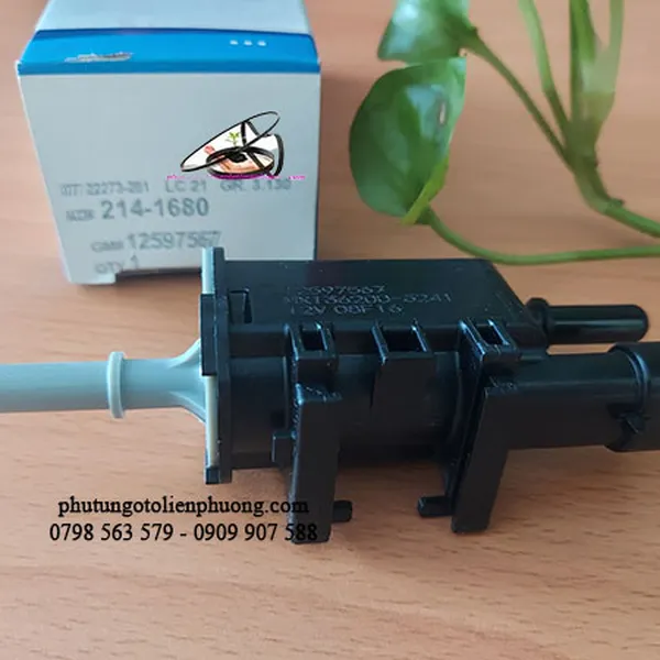 Van chân không xe spark m300