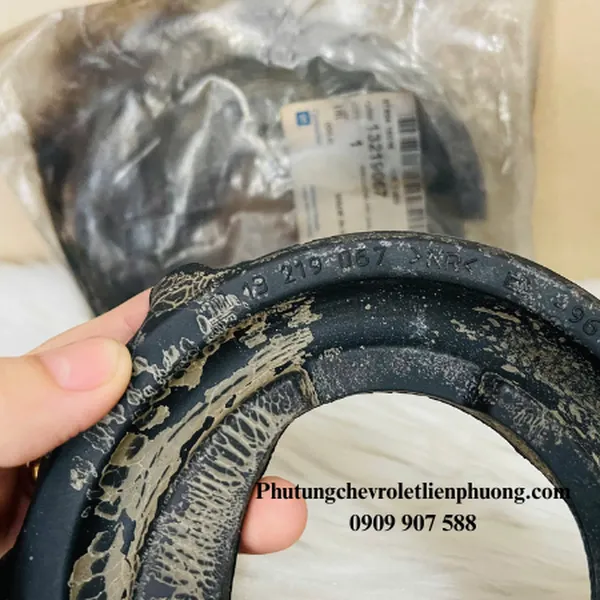 Đệm lò xo giảm xóc trước dưới Cruze chính hãng mã 13219067