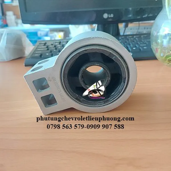 Cao su càng a cruze lacetti cdx chính hãng chất lượng mã 13237004