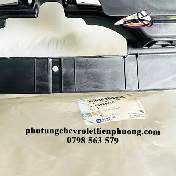 Ốp mặt ca lăng Chevrolet Cruze, Daewoo Lacetti hàng chuẩn GM chất lượng mã 95925418
