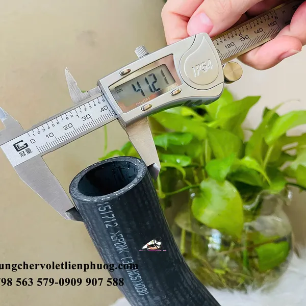 Ống nước dưới Daewoo Gentra Aveo GM 96536613